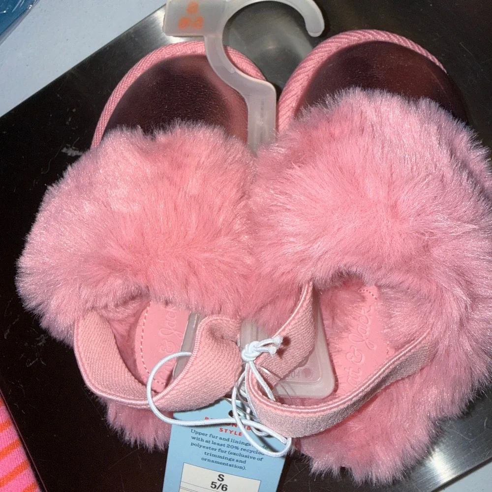 Cat & Jack Faux Fur Slippers Kids Size S 5/6 New Pink Metallic Elastic Strap